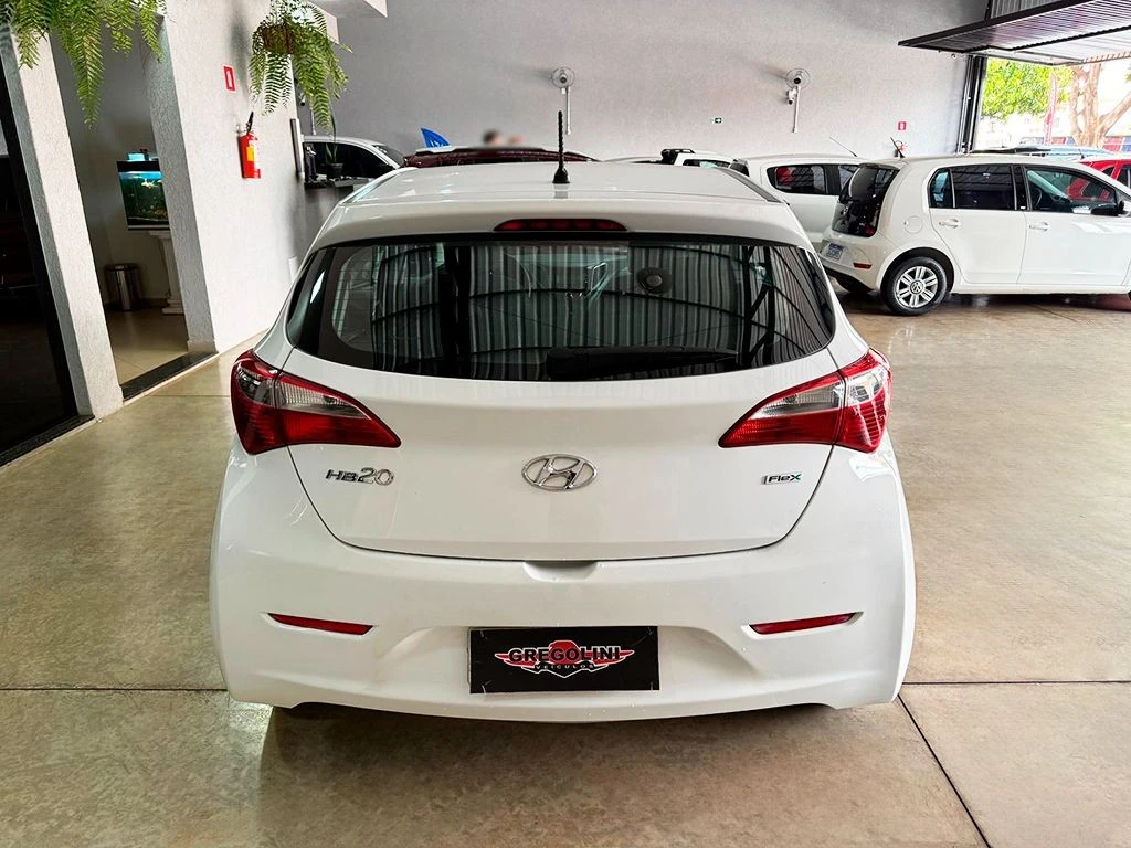 HYUNDAI HB20