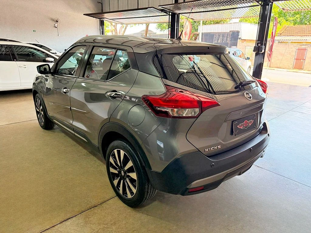 NISSAN KICKS