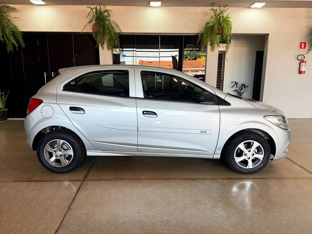 CHEVROLET ONIX