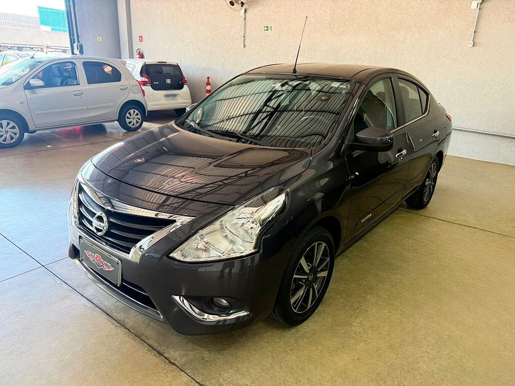 NISSAN VERSA