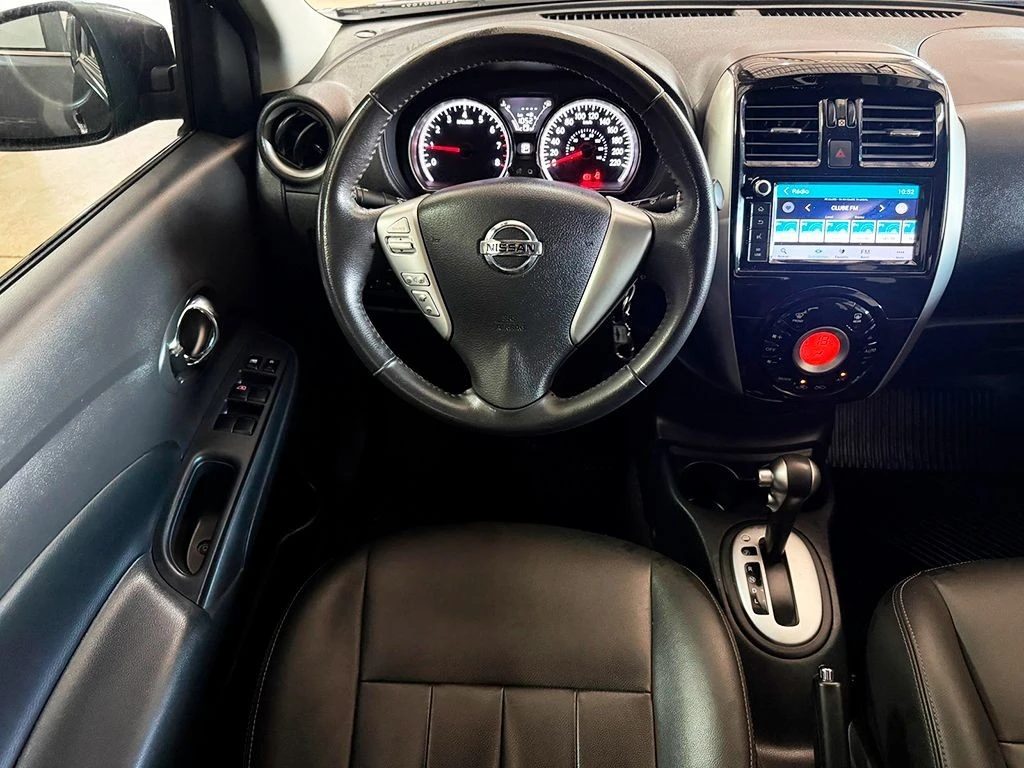 NISSAN VERSA