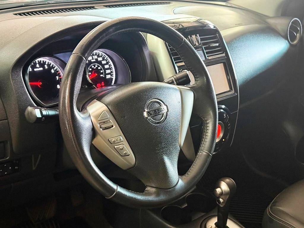 NISSAN VERSA