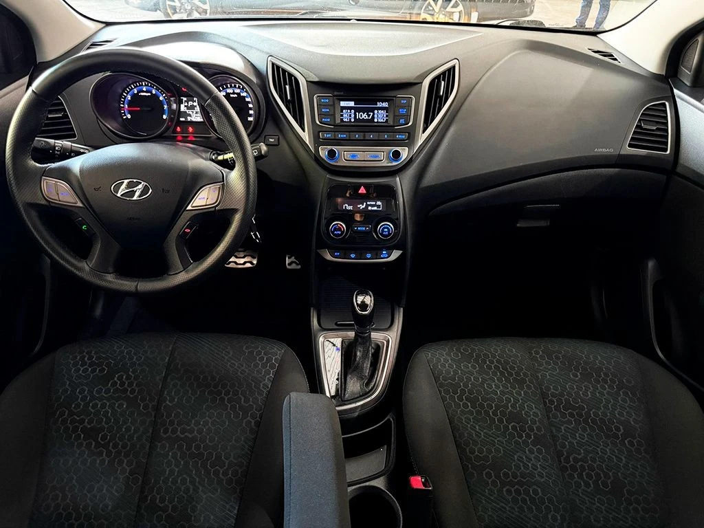 HYUNDAI HB20X