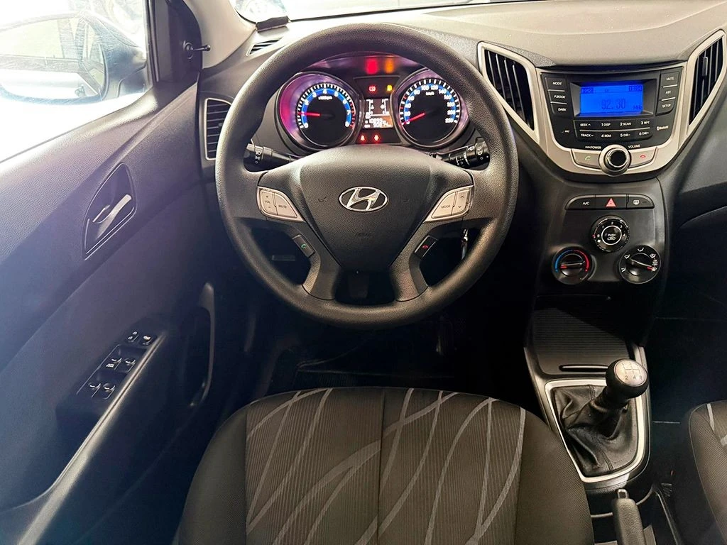 HYUNDAI HB20