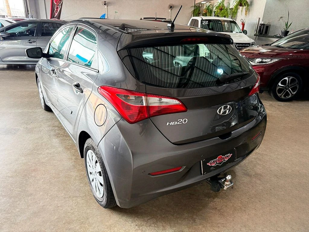 HYUNDAI HB20