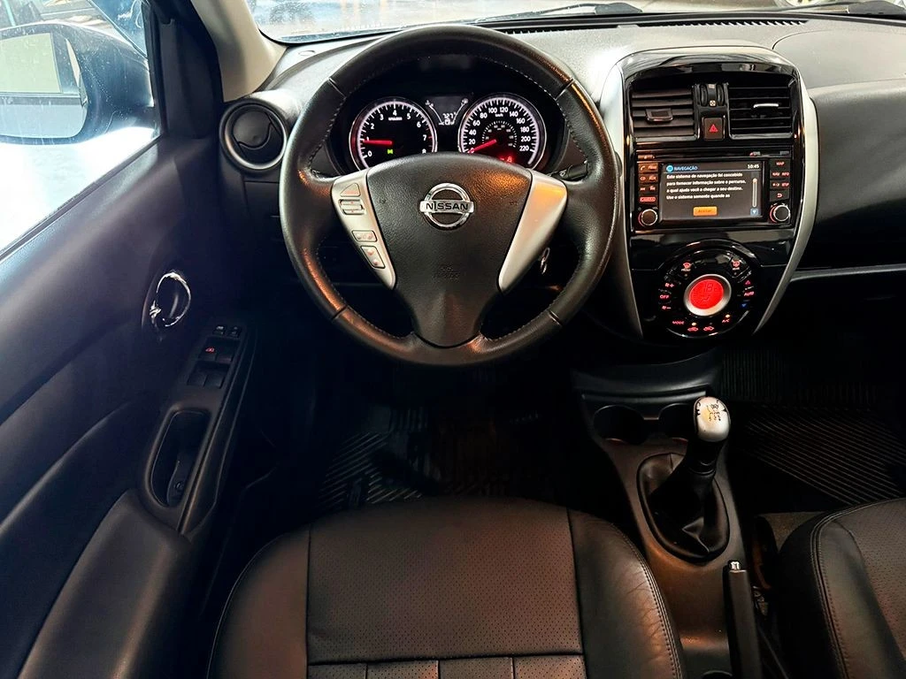 NISSAN VERSA
