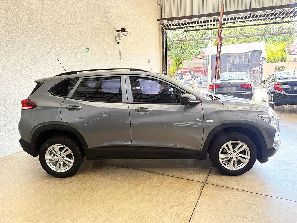 CHEVROLET TRACKER
