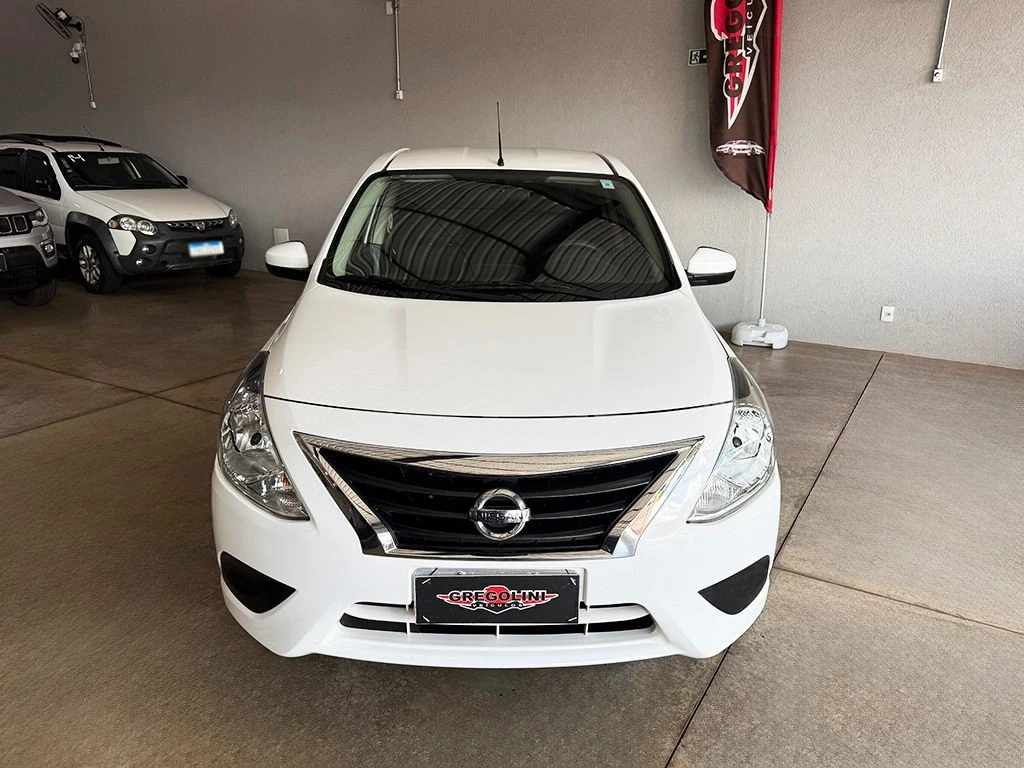 NISSAN VERSA