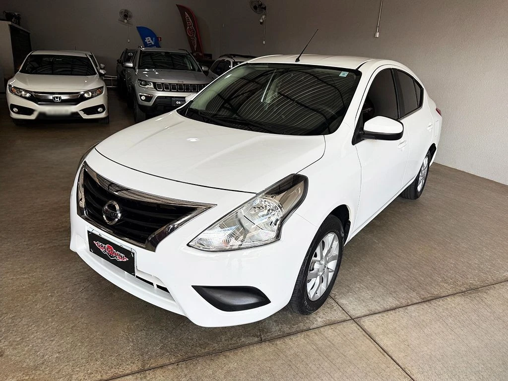 NISSAN VERSA