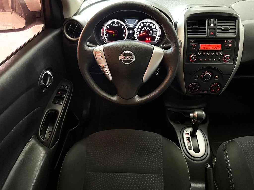 NISSAN VERSA