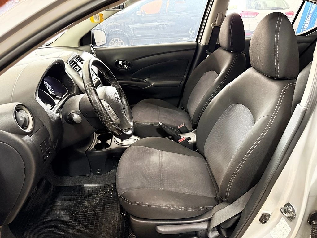 NISSAN VERSA