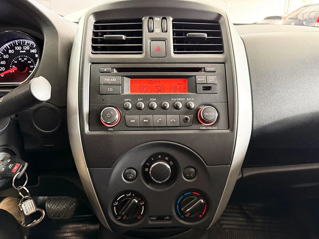 NISSAN VERSA
