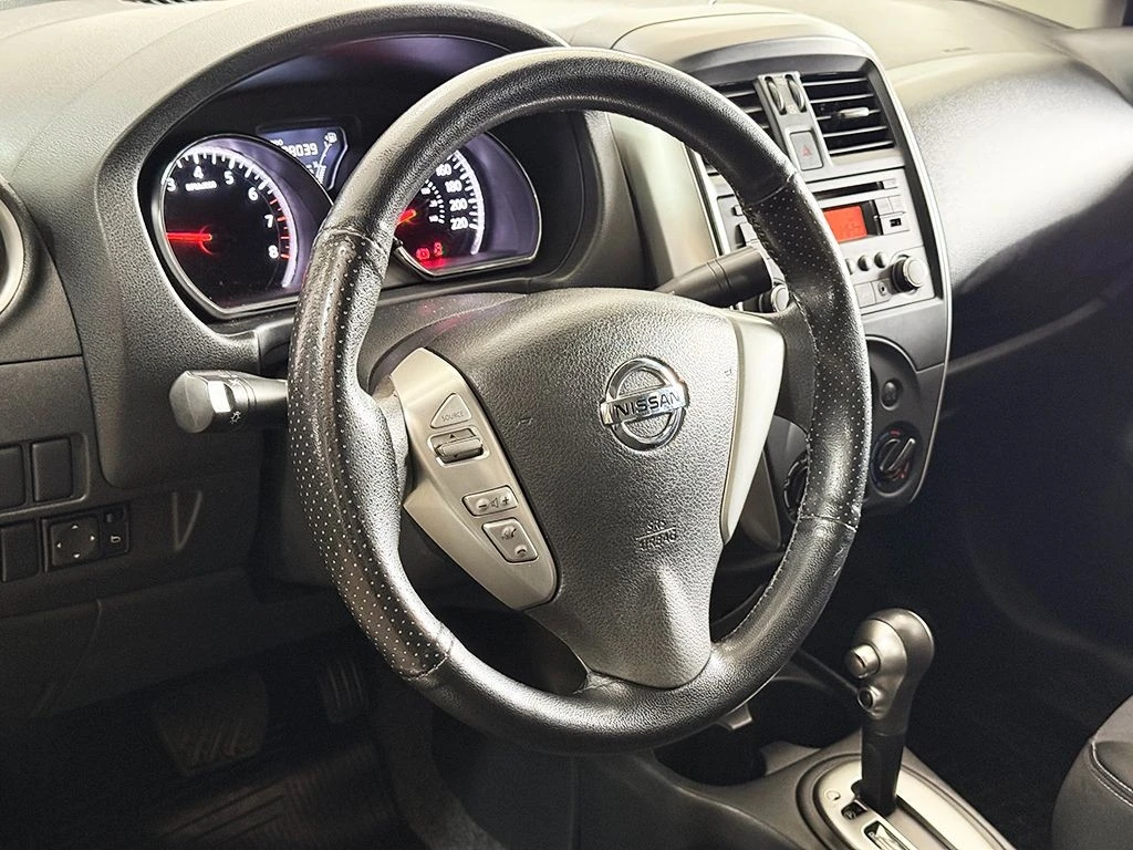 NISSAN VERSA