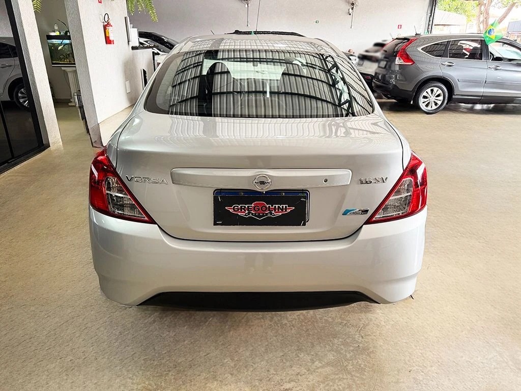 NISSAN VERSA