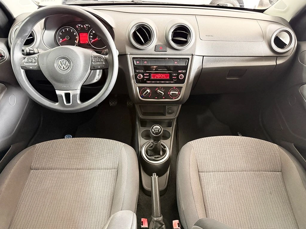 VOLKSWAGEN VOYAGE