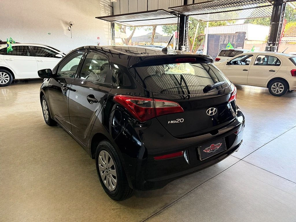 HYUNDAI HB20