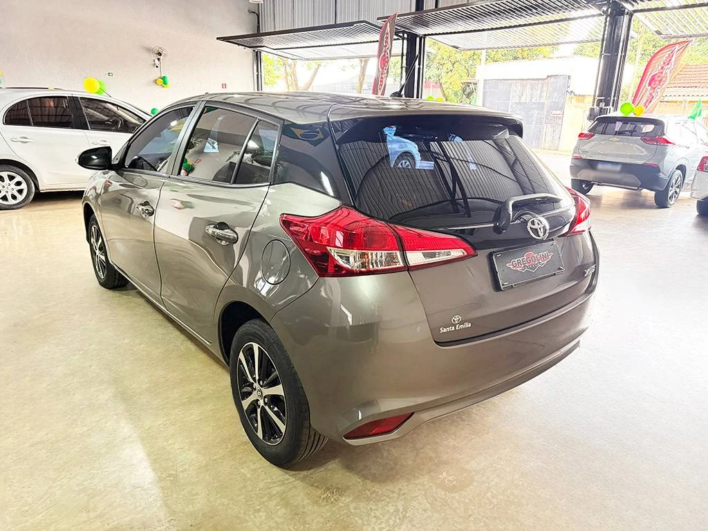 TOYOTA YARIS