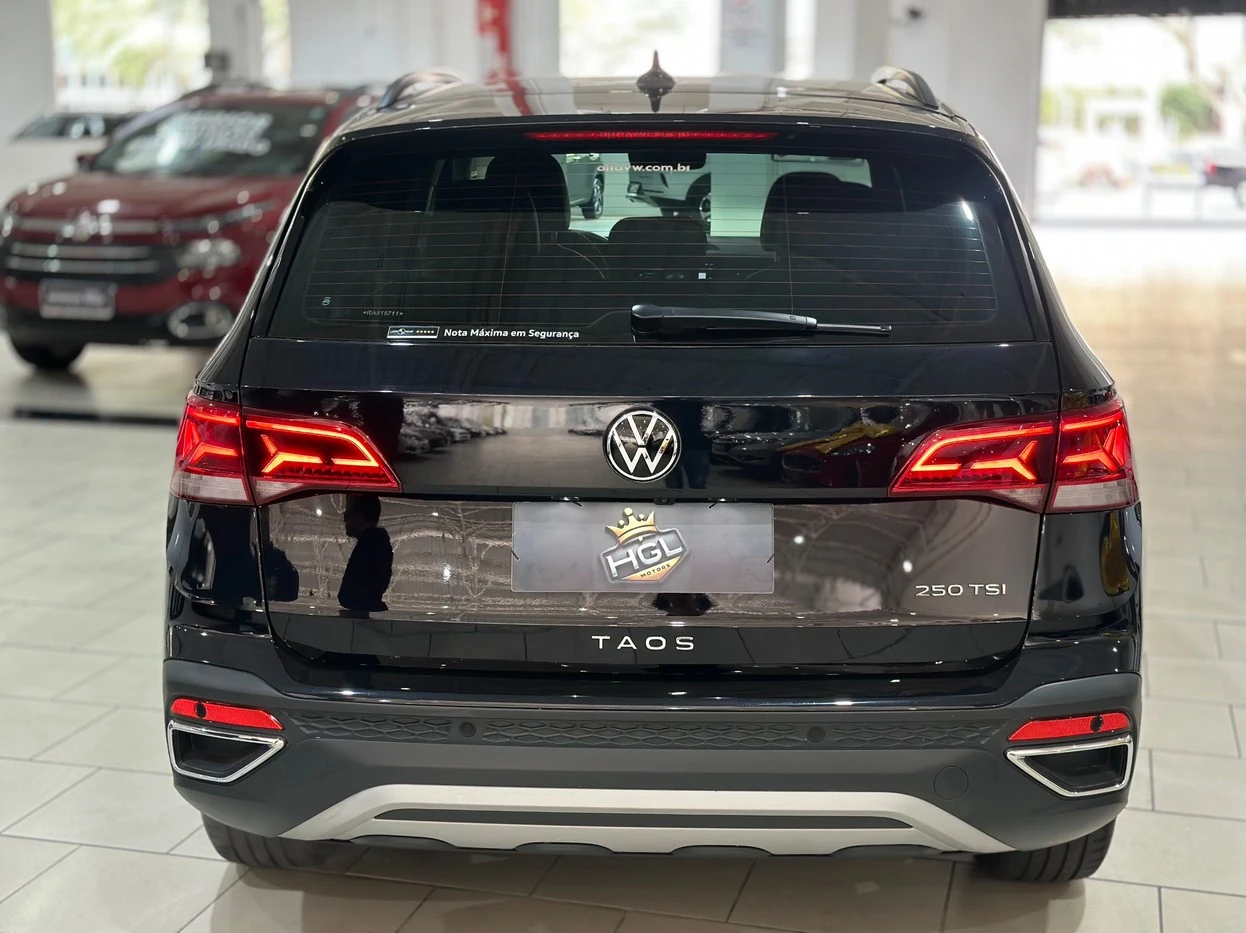 VOLKSWAGEN TAOS