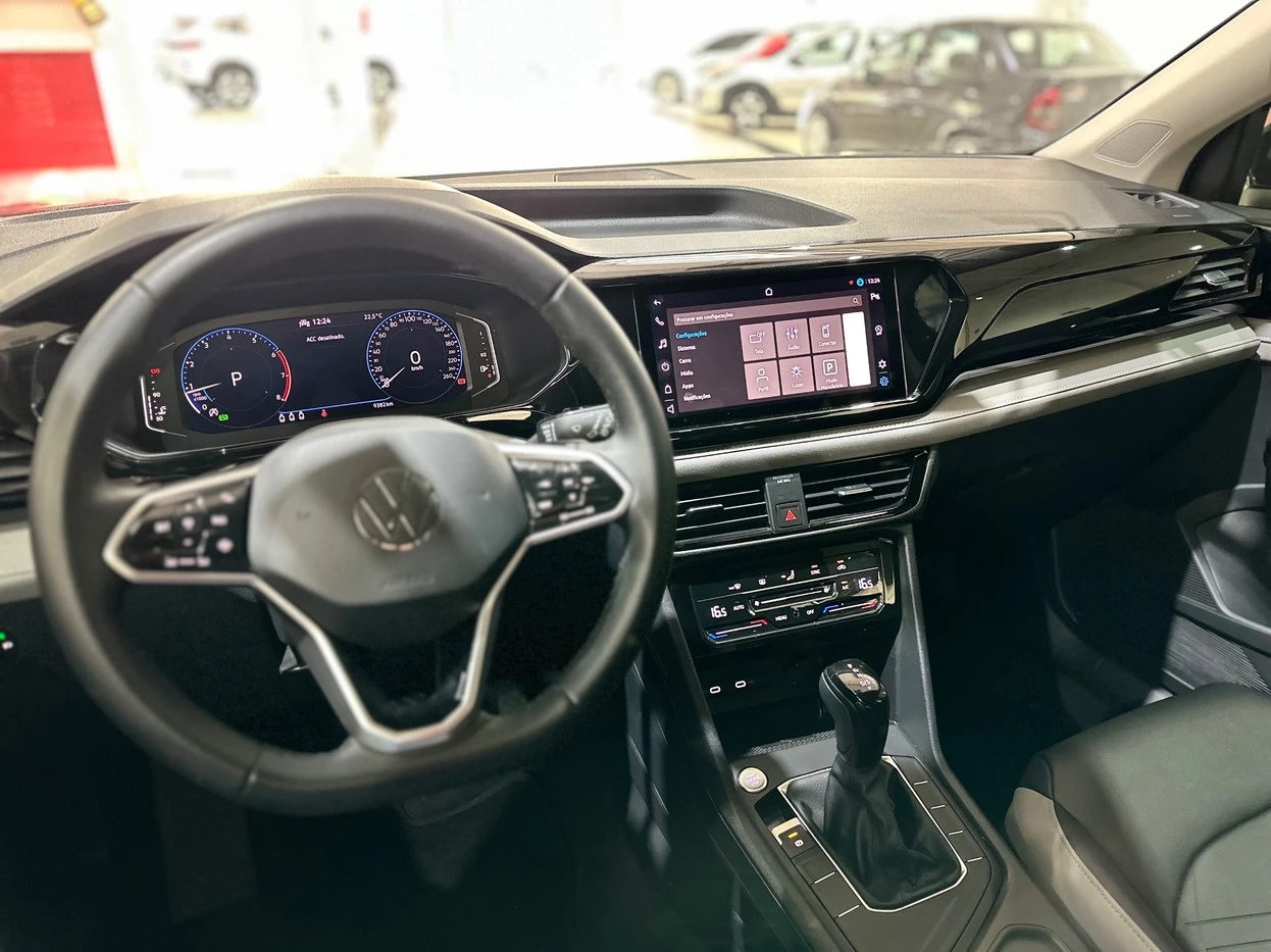 VOLKSWAGEN TAOS