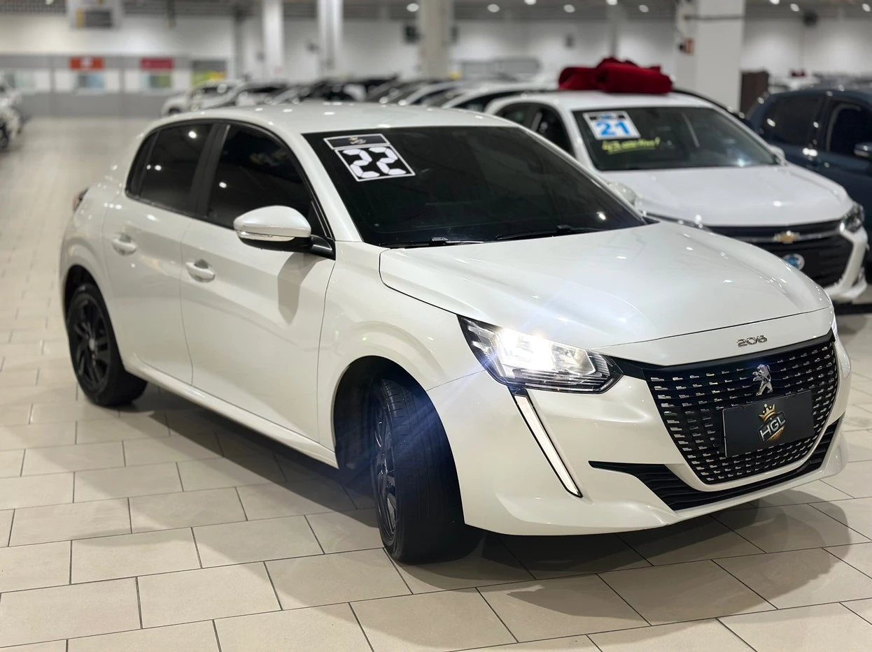 PEUGEOT 208