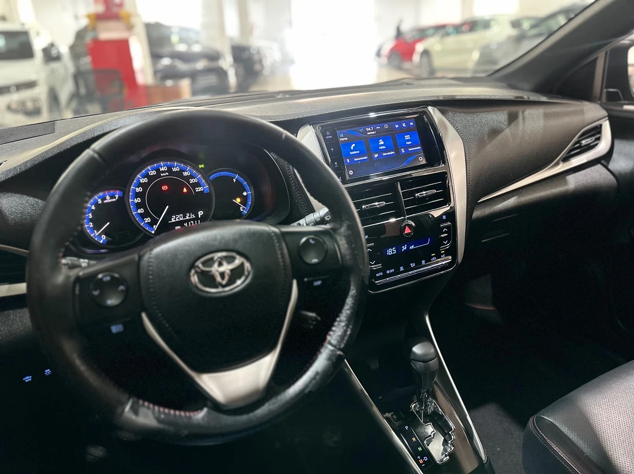 TOYOTA YARIS