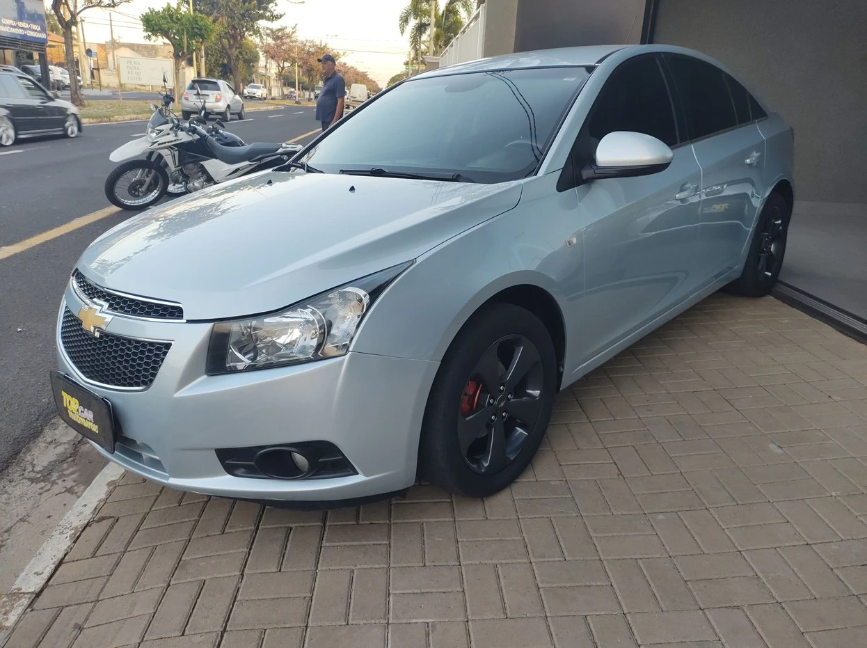CHEVROLET CRUZE