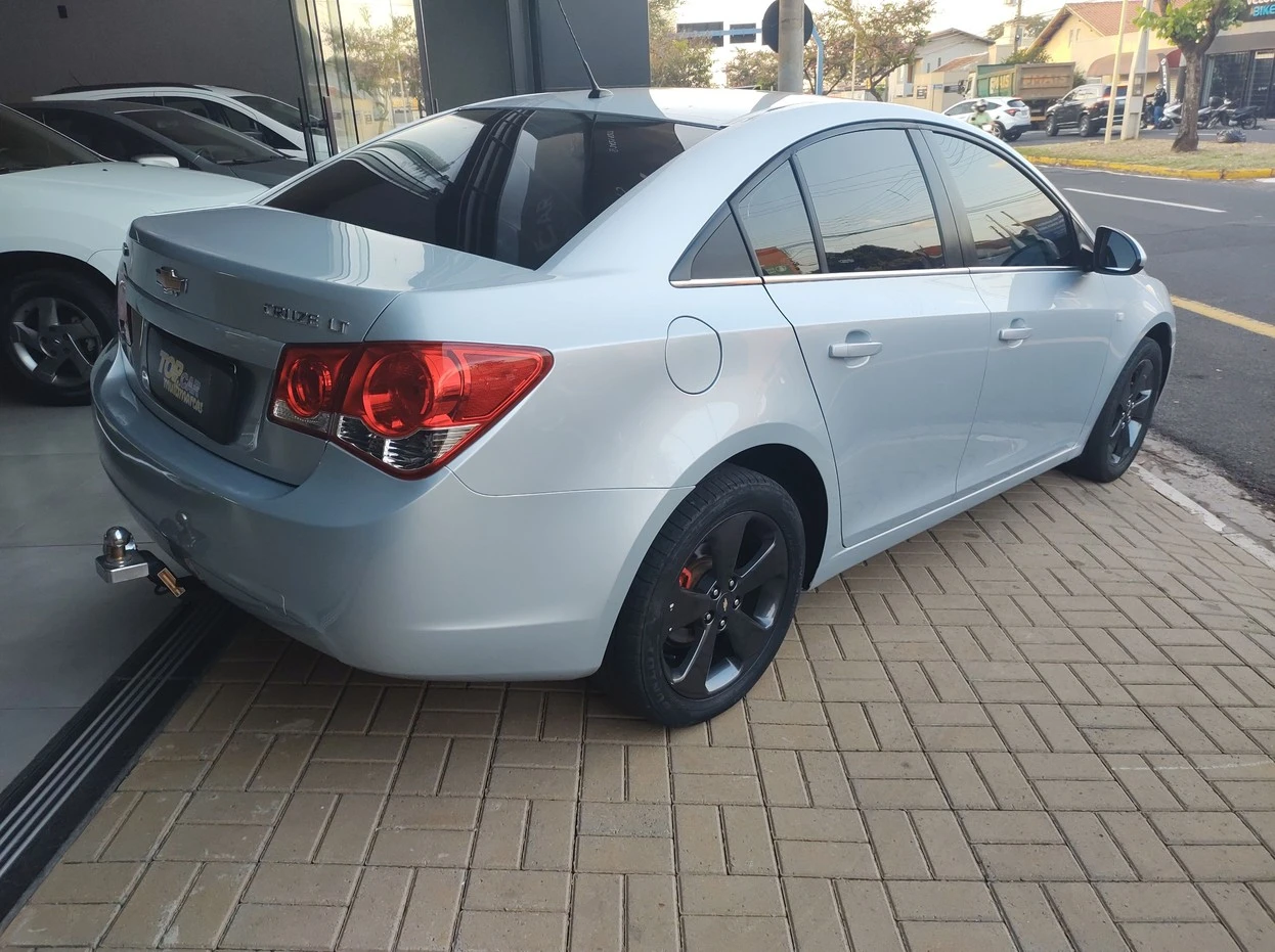 CHEVROLET CRUZE