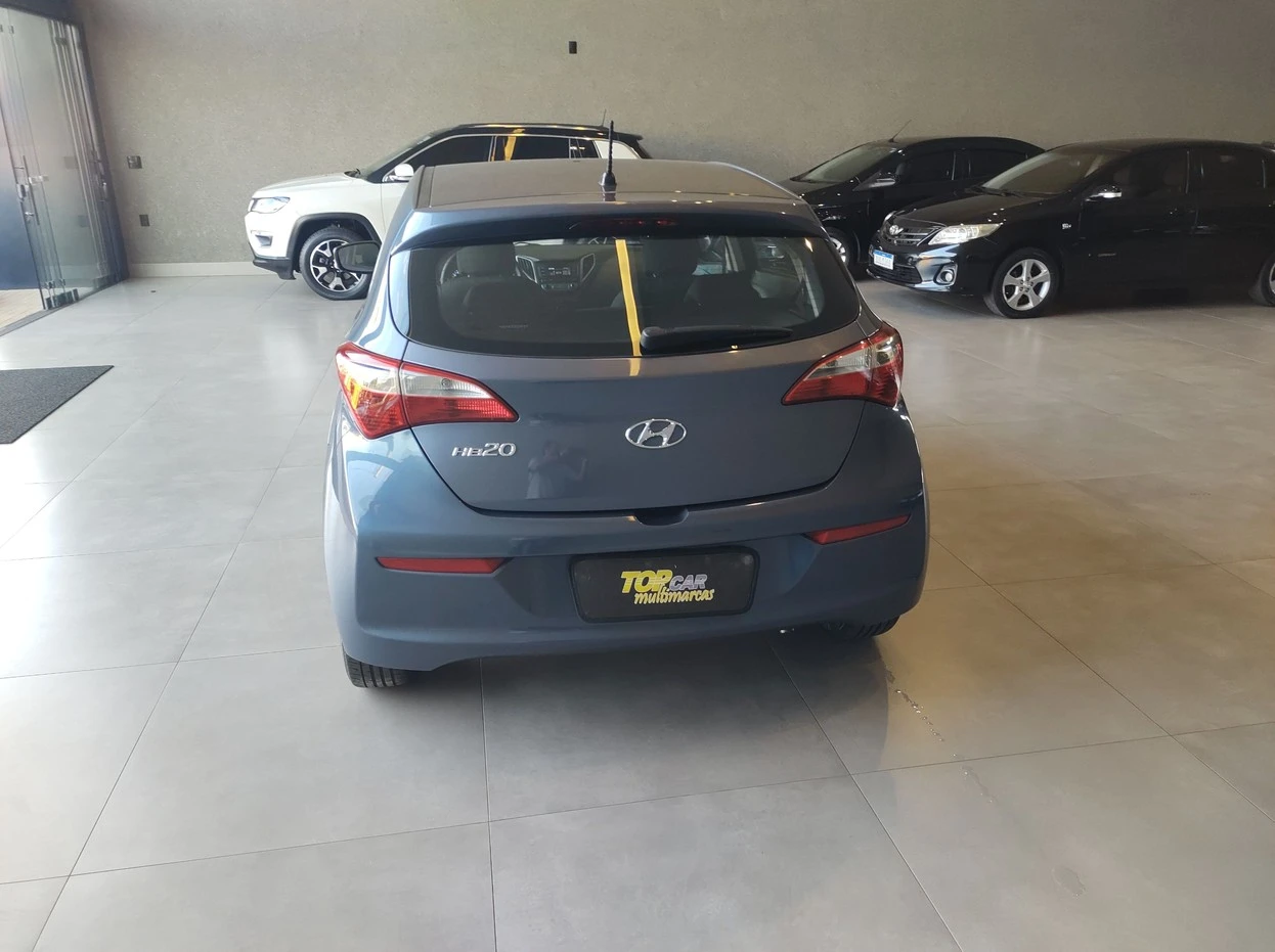 HYUNDAI HB20