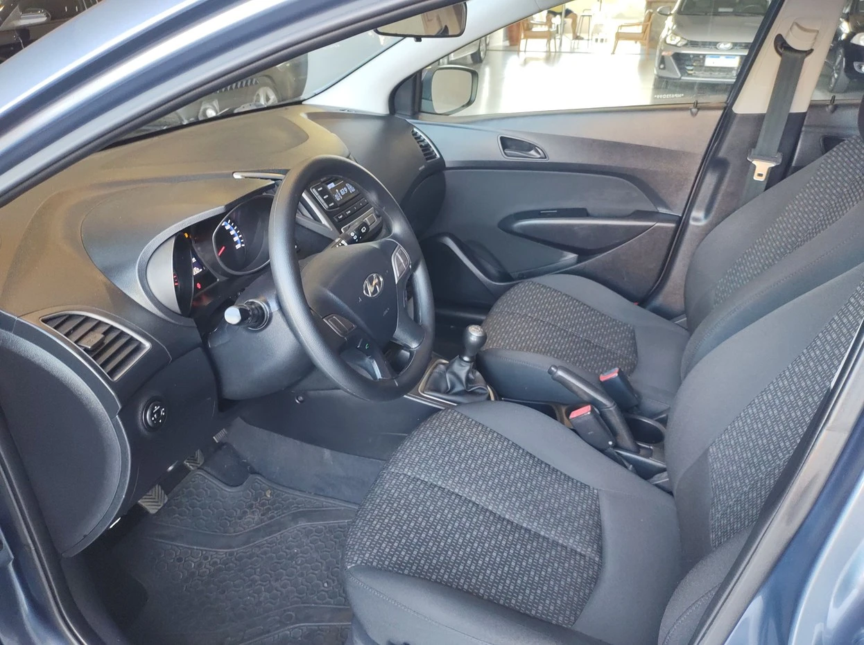 HYUNDAI HB20