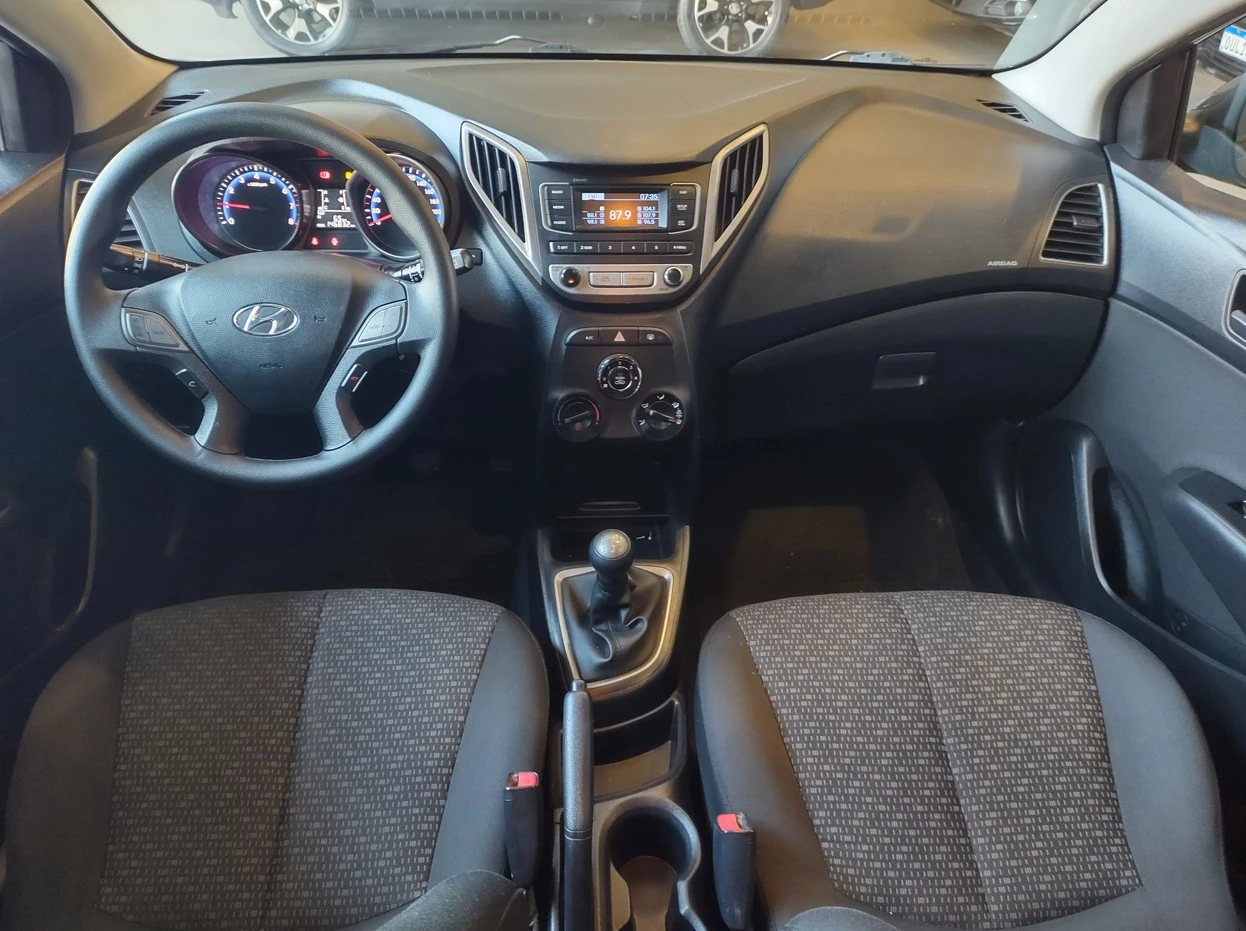 HYUNDAI HB20
