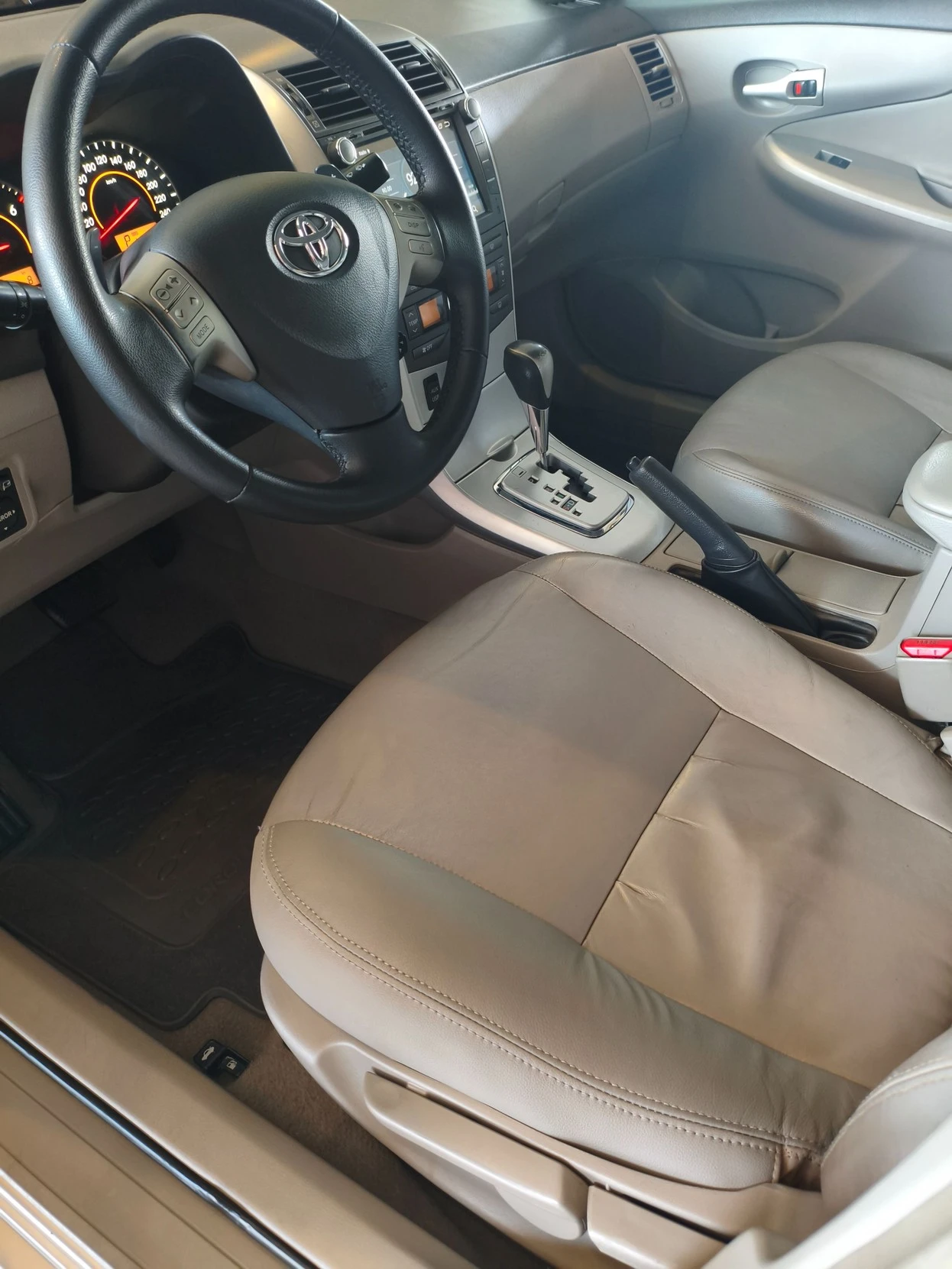 TOYOTA COROLLA