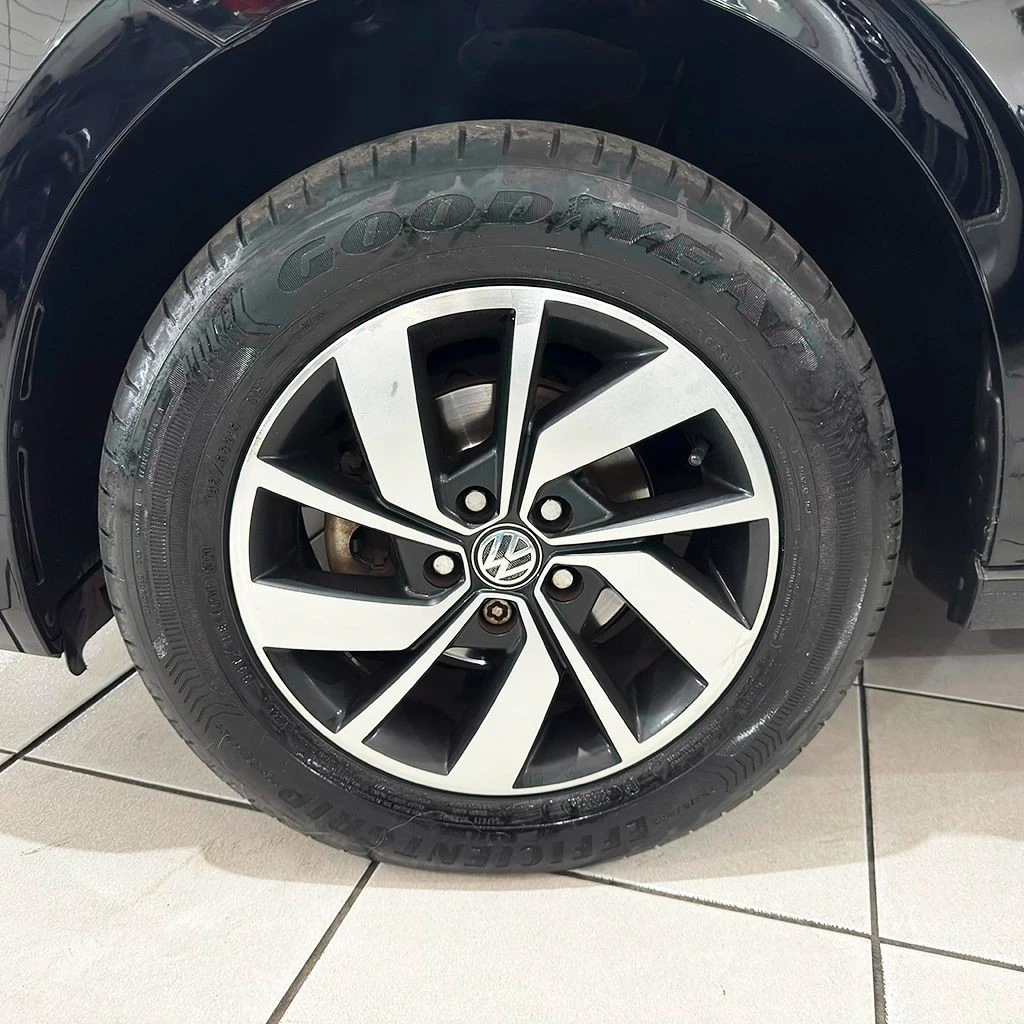 VOLKSWAGEN VIRTUS