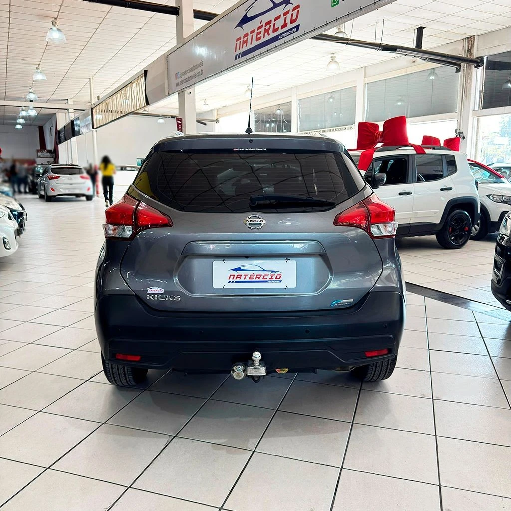 NISSAN KICKS