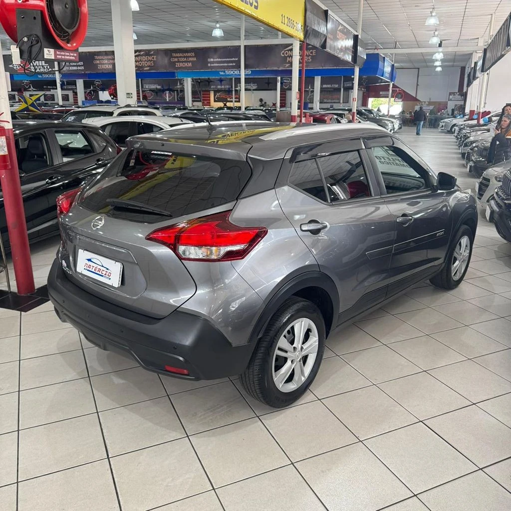 NISSAN KICKS