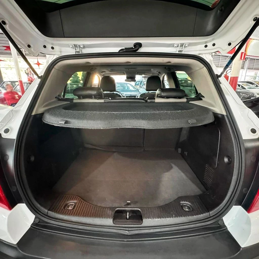 CHEVROLET TRACKER