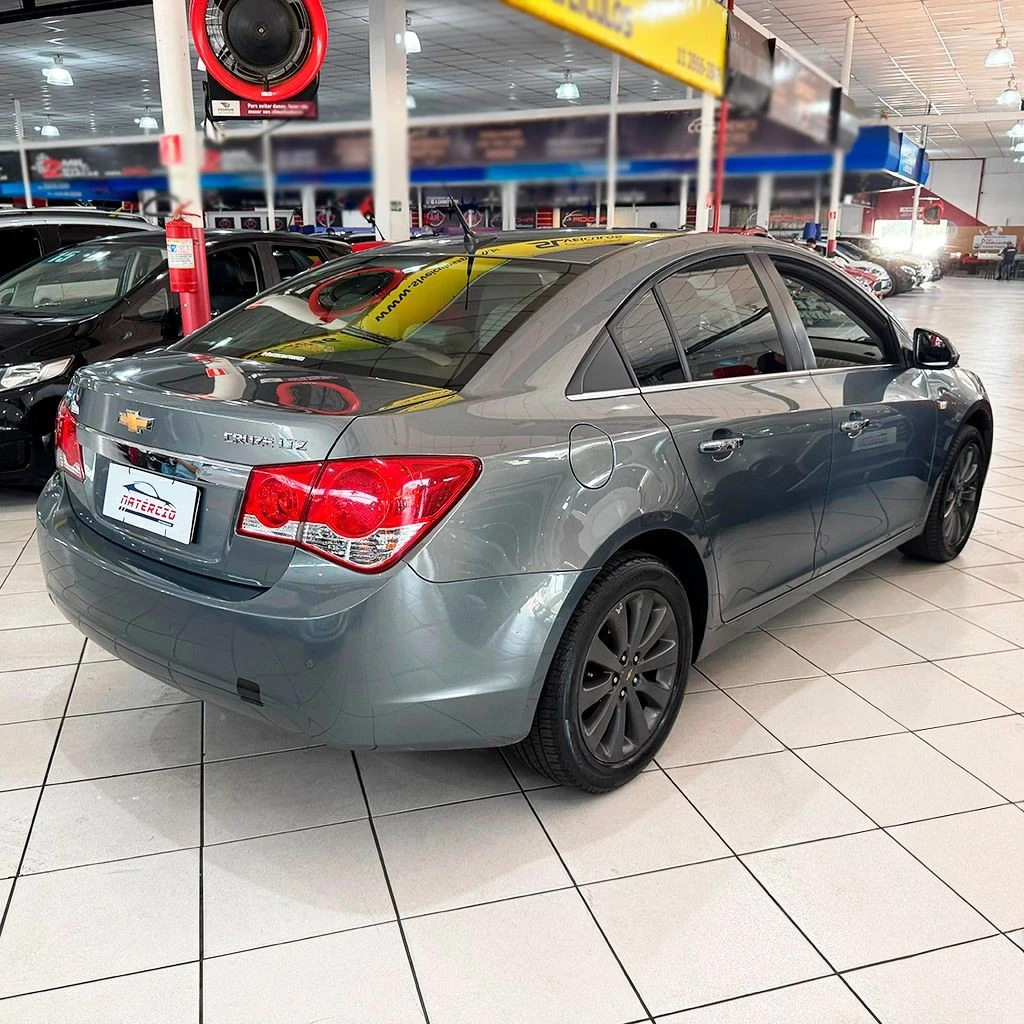 CHEVROLET CRUZE