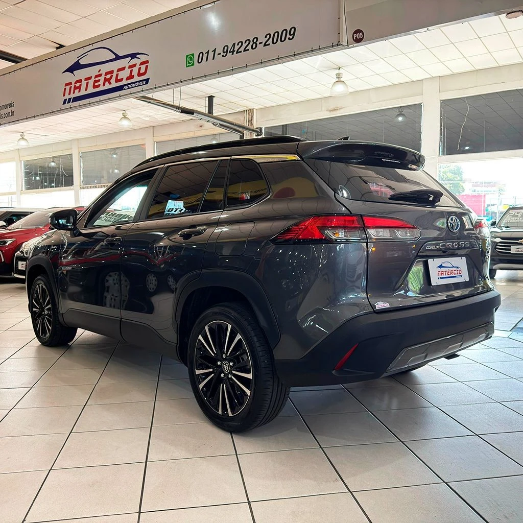 TOYOTA COROLLA CROSS