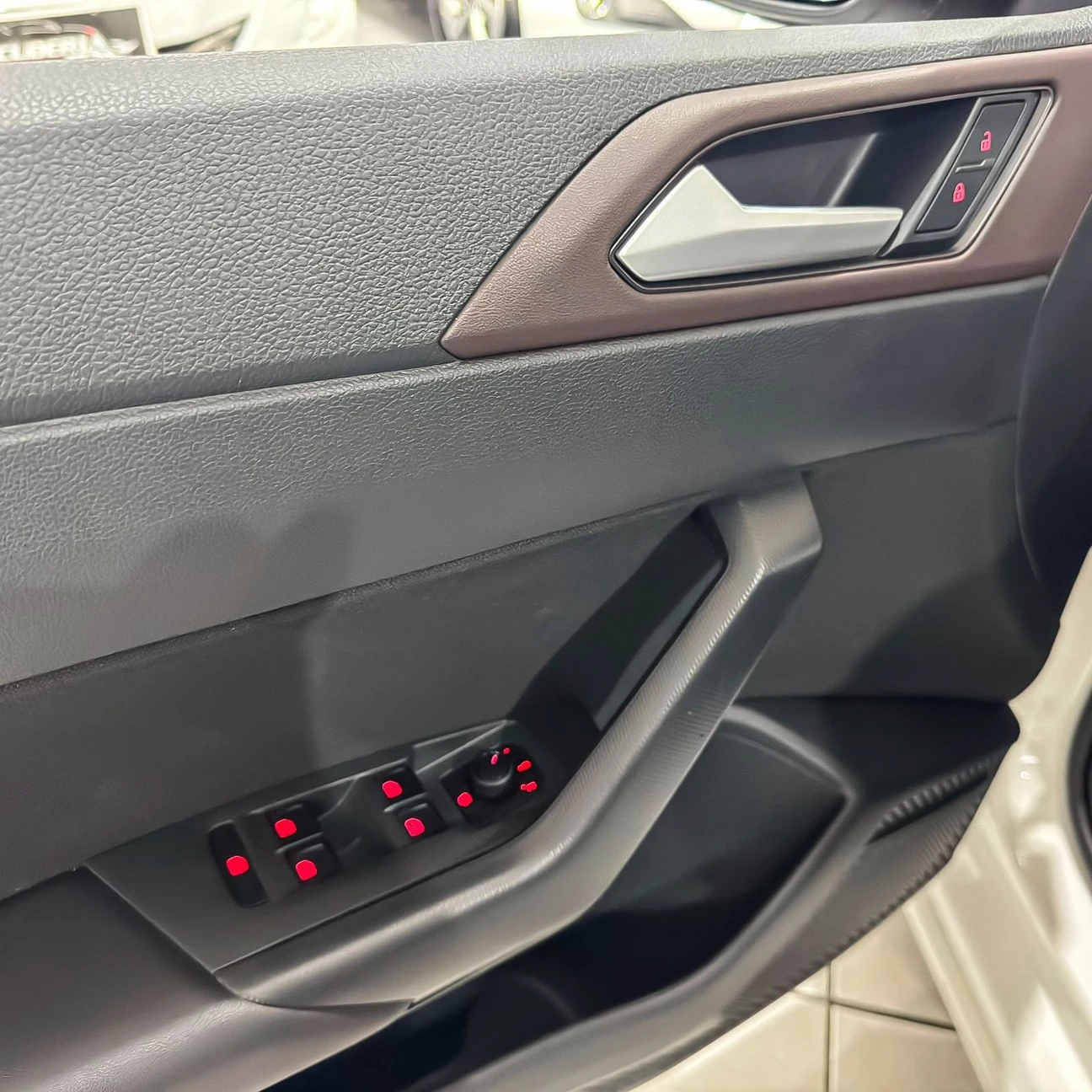 VOLKSWAGEN VIRTUS