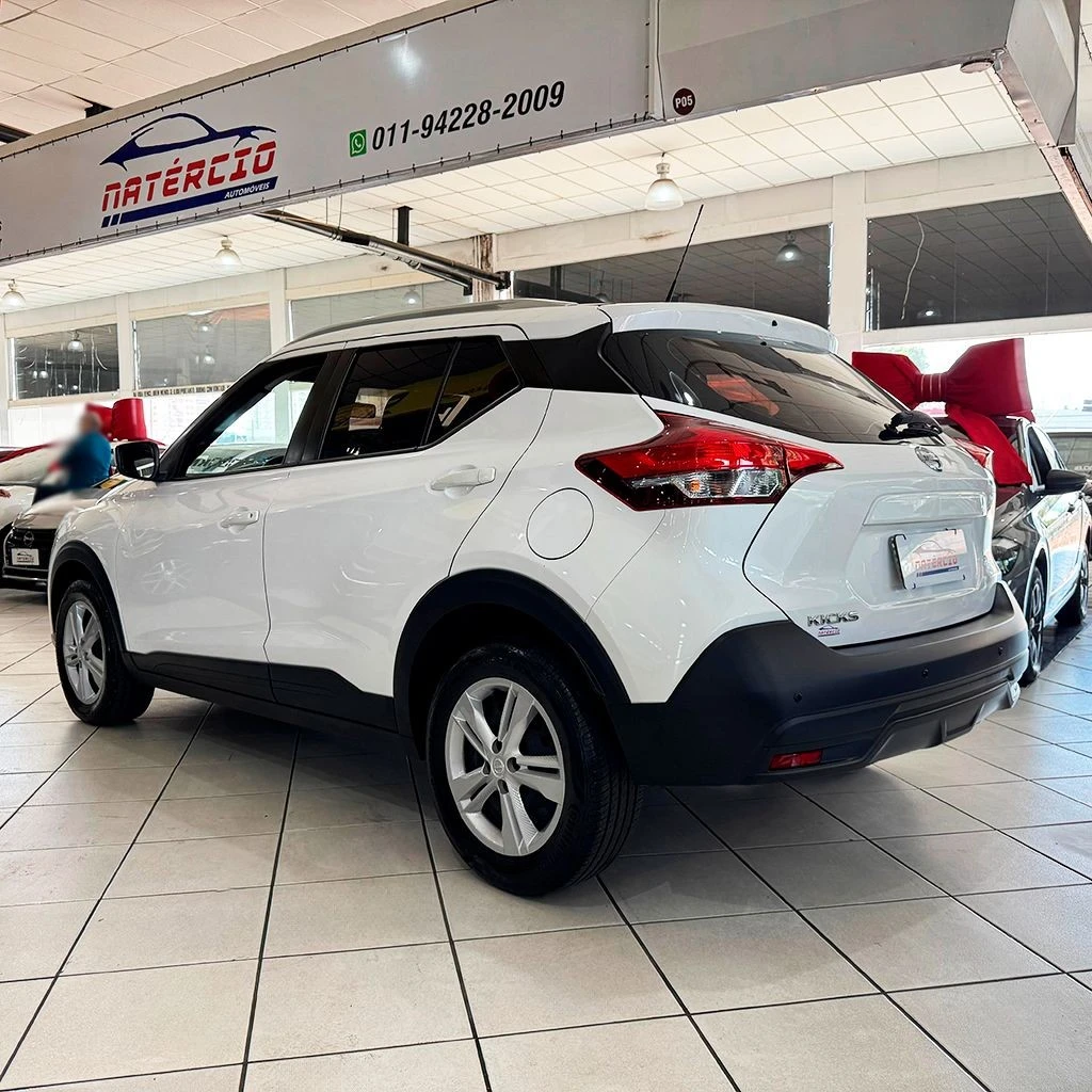 NISSAN KICKS