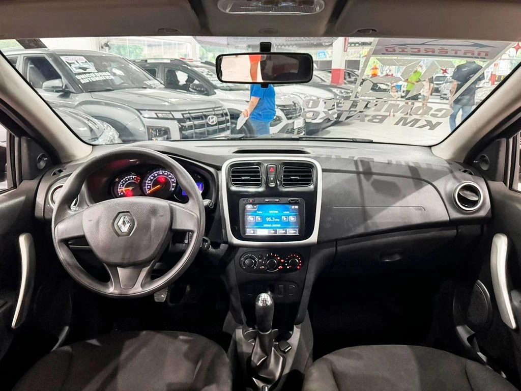 RENAULT SANDERO