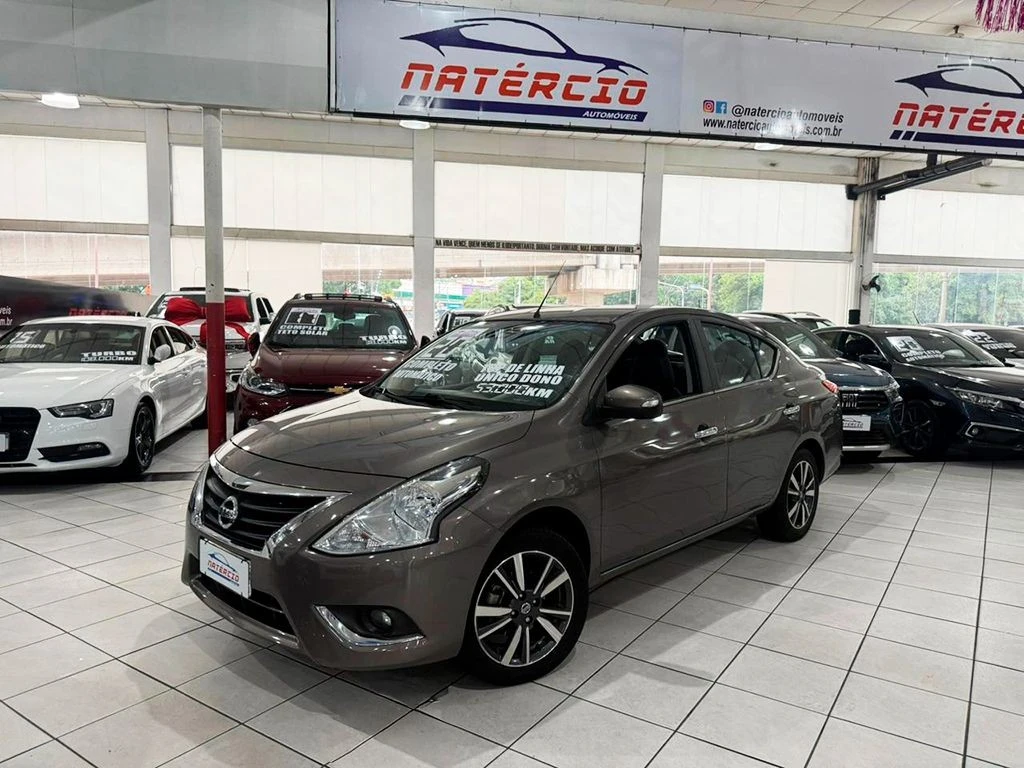NISSAN VERSA
