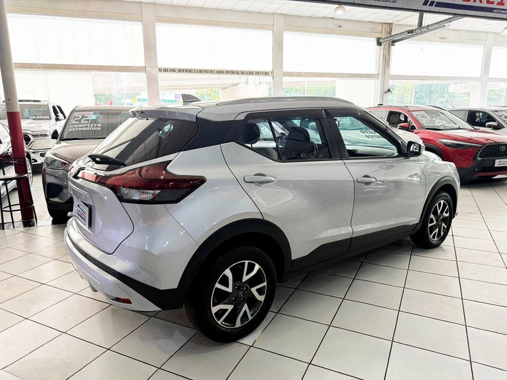 NISSAN KICKS