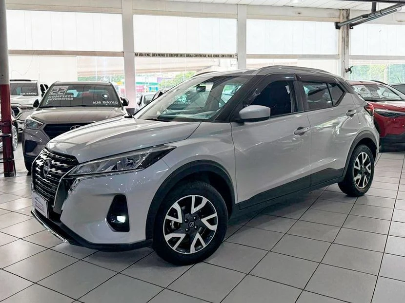 NISSAN KICKS