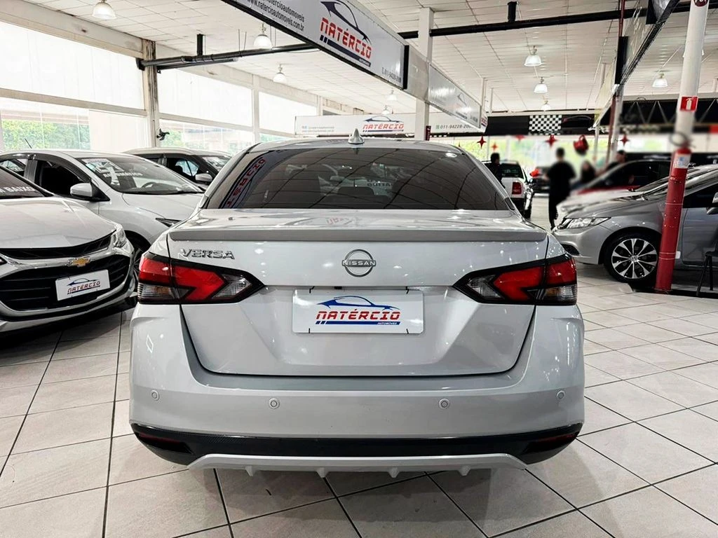 NISSAN VERSA