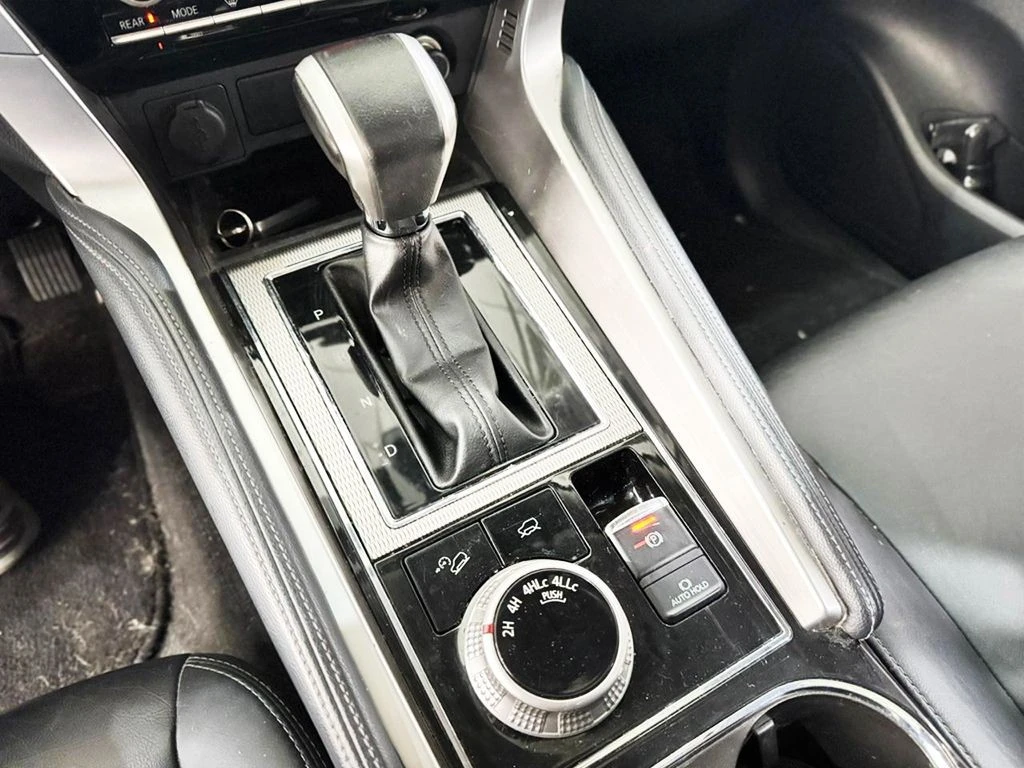 MITSUBISHI PAJERO SPORT