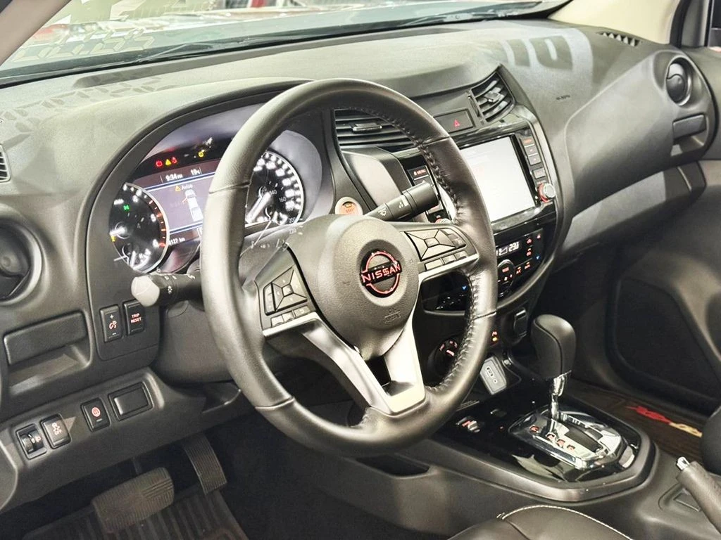 NISSAN FRONTIER