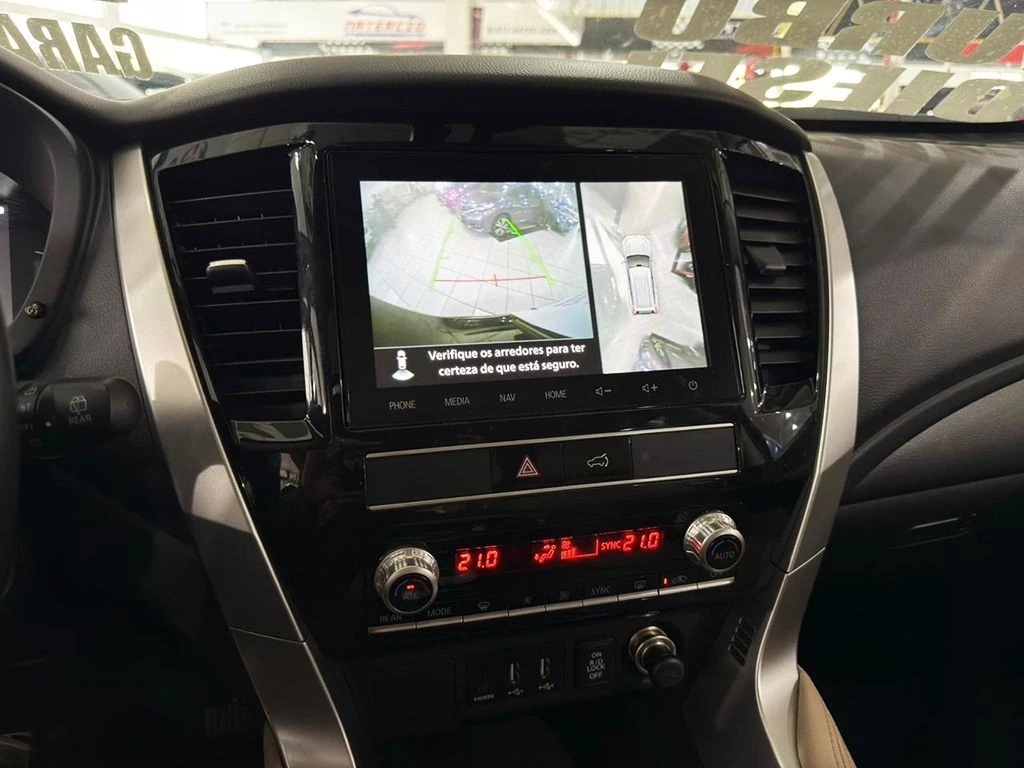 MITSUBISHI PAJERO SPORT