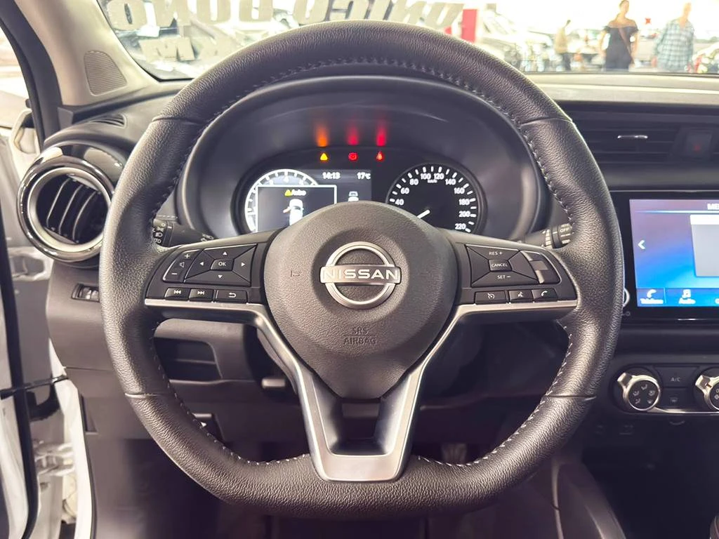 NISSAN KICKS PLAY