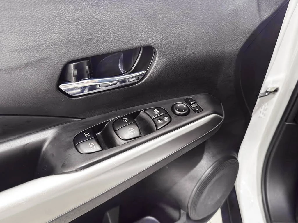 NISSAN KICKS PLAY