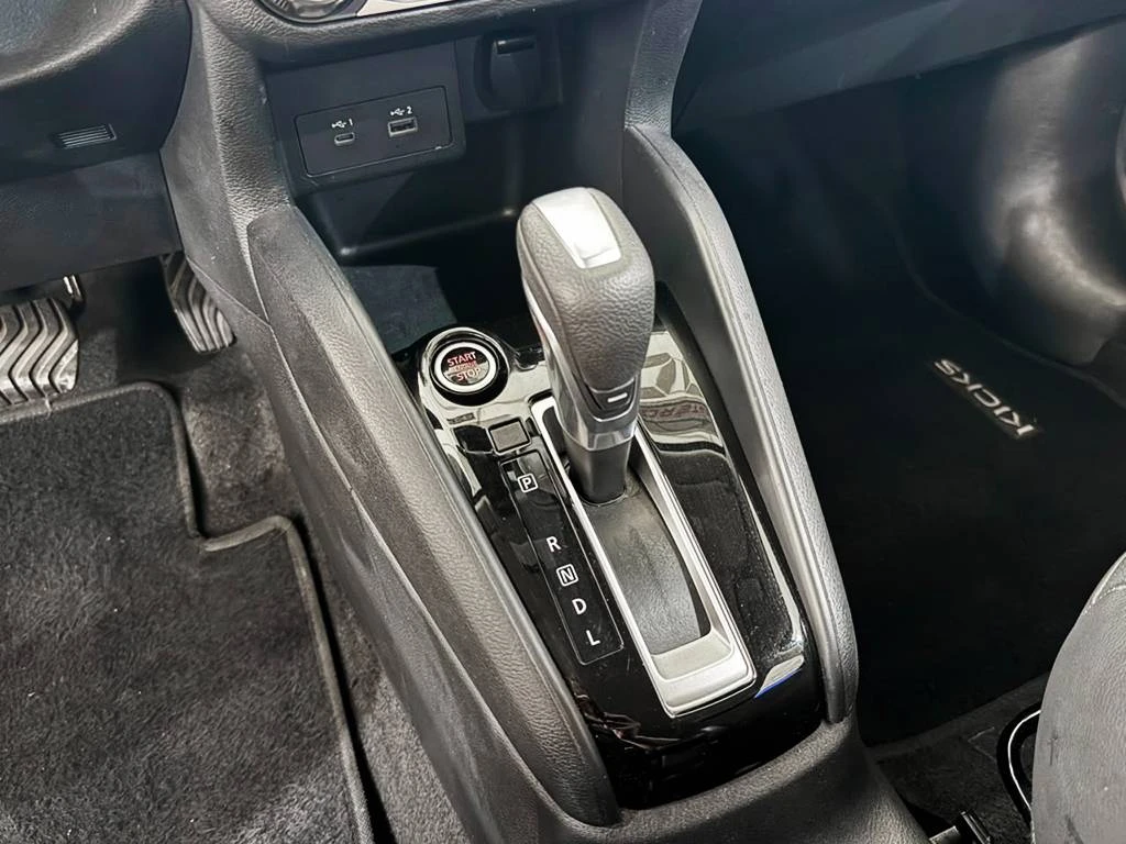 NISSAN KICKS PLAY